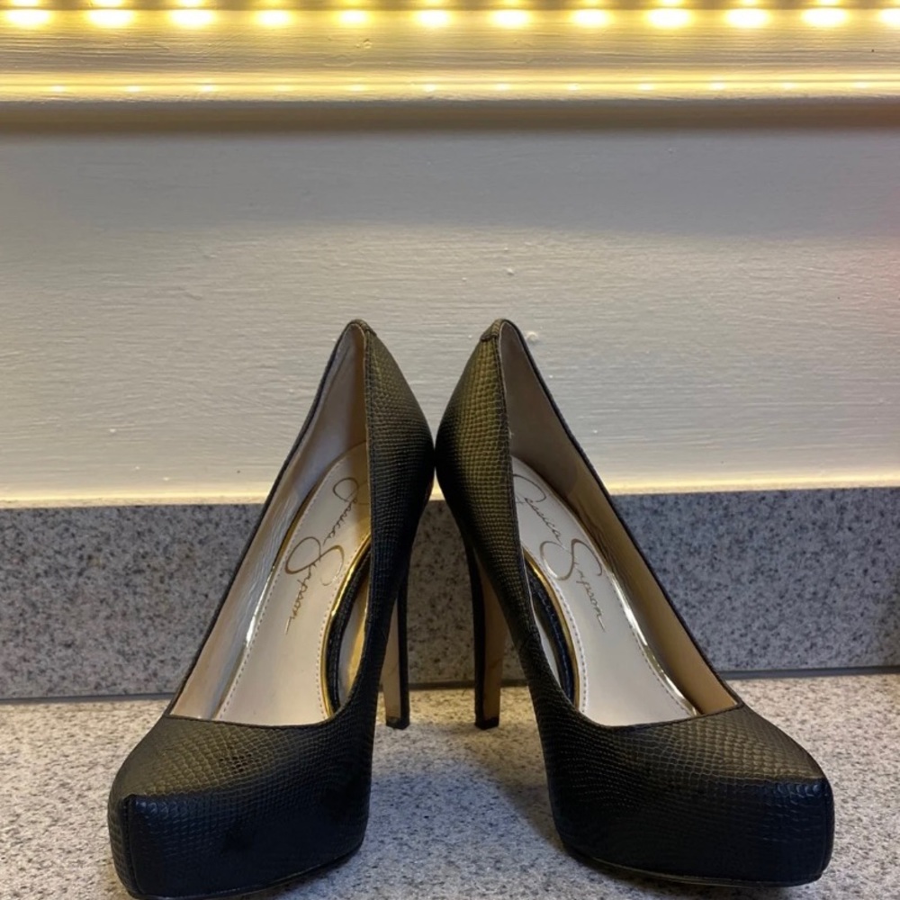 Size 6 Jessica Simpson High Heels